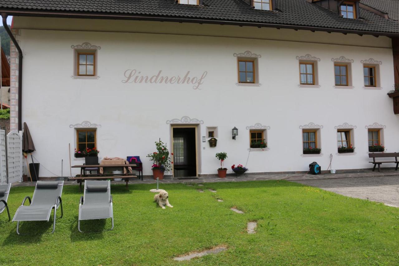Lindnerhof Urlaub Am Bauernhof Hotel San Lorenzo di Sebato Exterior foto